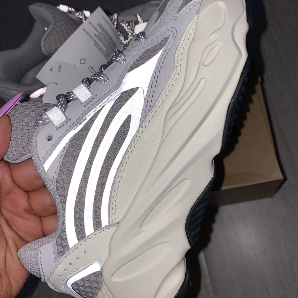 Yeezy static 700 size 4